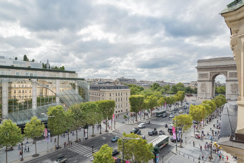 Arc De Triomphe - Foch Palace Parigi Camera foto