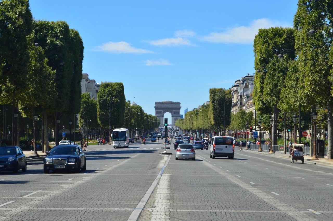 Arc De Triomphe - Foch Palace Parigi Esterno foto