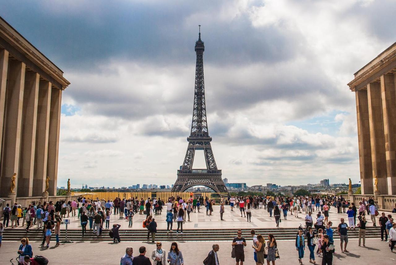 Arc De Triomphe - Foch Palace Parigi Esterno foto