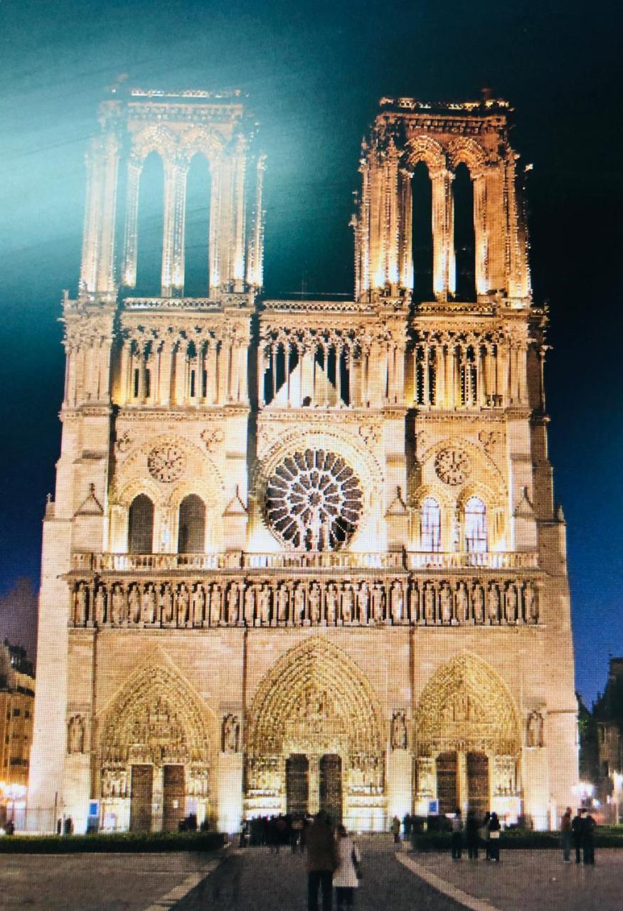 Arc De Triomphe - Foch Palace Parigi Esterno foto